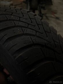 Komplet sada zimních pneu 175/65 R15