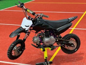 Pitbike stomp crf 50cc poloautomat