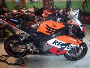 Honda CBR 1OOO RR