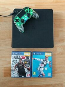 PS4 Slim 500GB, ovladač + 2 hry / PlayStation 4 - 1