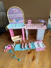 Barbie vintage baby care center doctor 1995