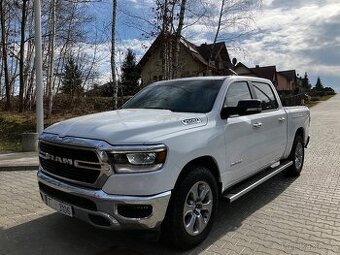 Dodge Ram 1500 5.7 V8 HEMI - BIGHORN - TOP VÝBAVA- NEBOURANÝ