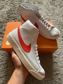 Nike blazer White red