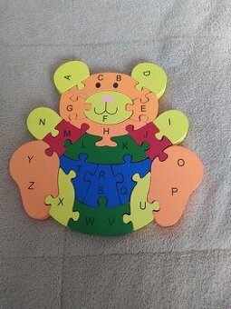 Dřevěné puzzle