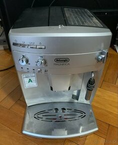 kávovar DeLonghi