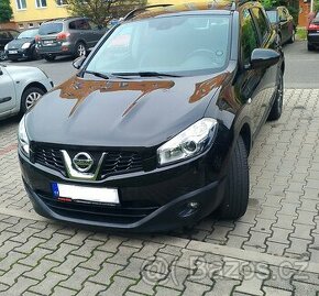 Nissan Qashqai,1.6 benzin,Navi,panorama-ŠVÝCARSKO - 1