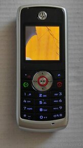 Motorola W230 na opravu nebo náhradní díly