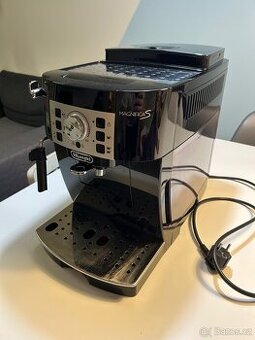 DeLonghi Magnifica S ECAM 22.112 B