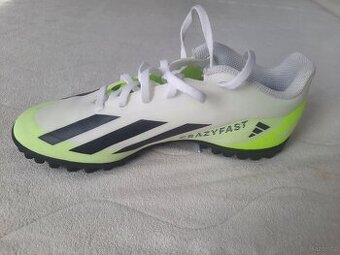 Chlapecké turfy Adidas Crazyfast.4, vel. 39 1/3