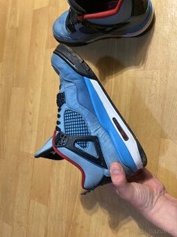 jordan 4 Travis Scott - 1