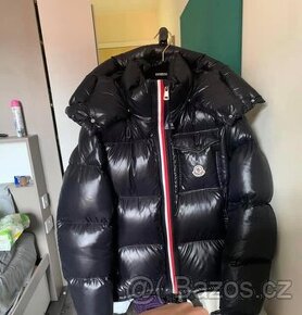 Moncler montbeliard velikost M super stav