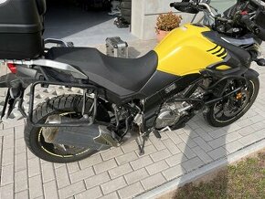 Suzuki V-Strom DL 650 - 1