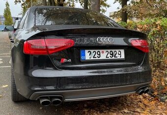 Zadní OEM led světla EU Audi A4 S4 B8.5 B8