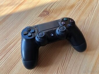 Ovladače na PS4 Dualshock4