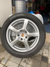 ALU Kola Porsche Panamera 245/50R18 zimní - 1