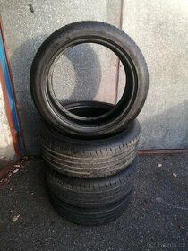 Goodyear 235/45 r19 RUNFLAT