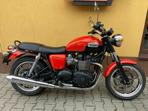 Triumph Bonneville 900