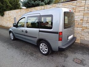 Opel Combo 1.3 nafta R.v2011