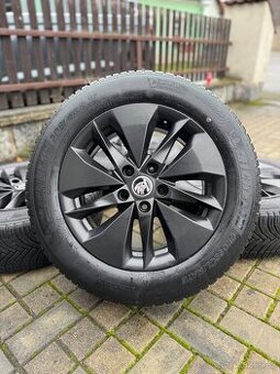 ORIGINÁL Alu Škoda ALASIA R16, 5x112 - TOP STAV, ZIMNÍ PNEU