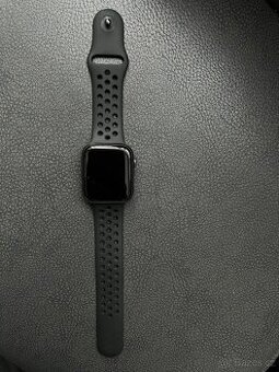 Apple Watch 5 44mm Nike