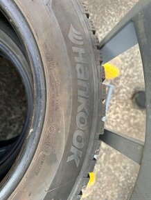 Dva kusy zimních pneumatik Hankook 205/55R16 - 1