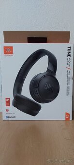 JBL sluchátka 520BT Tune - černá