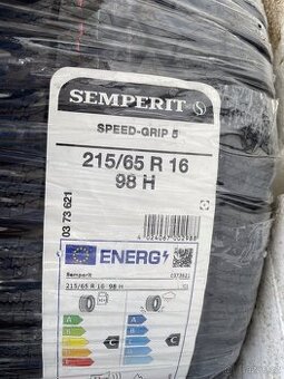 Zimní pneu SEMPERIT 215/65 R16 Speed-Grip 5 98H