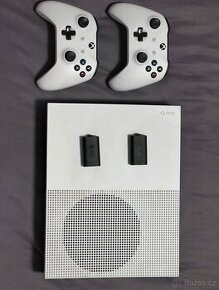 Xbox one S 500GB + 2 ovládače + 6 hry