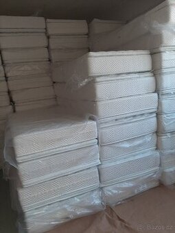 60ks kvalitni hotelova matrace integrovany topper 90x200