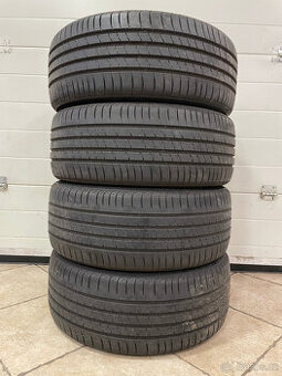 Kumho ECSTA 215/45 R16 86H 4Ks letní pneumatiky