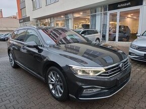 VW Passat B8 2.0TSI 140kW DSG R-Line Matrix Virtual Panorama