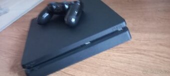 Playstation 4 slim - 1