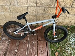 Bmx  MONGOOSE L20 GREY