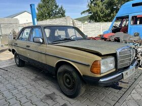 Mercedes Benz W123 240D piano