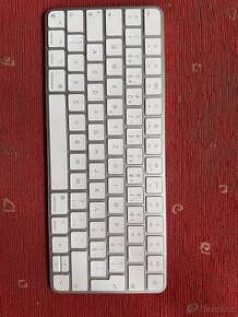 Apple magic keyboard CZ model A2450