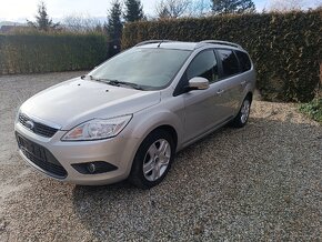 FORD FOCUS 1.6 BENZÍN