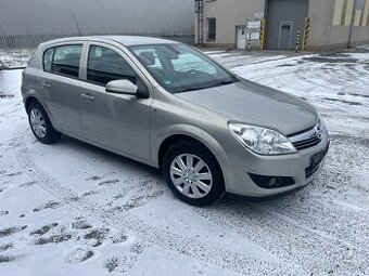 Opel astra 1.6i 85kw, AUTOMAT