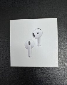 AirPods 4