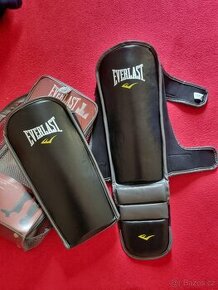 Everlast SHIN MMA GUARDS Chrániče holení