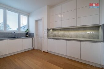 Prodej bytu 4+kk, 156 m², Ostrava, ul. Preslova - 1