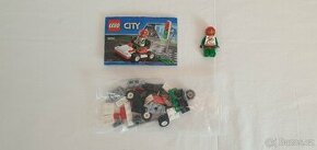 LEGO City 30314 Závod motokár