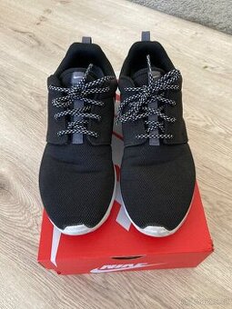 Nike Roshe One dámske tenisky velikost 40,5 - 1