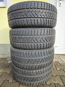 205 40 17 84H Pirelli zim. pneu 6-7mm