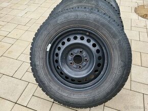 Zimní pneu 215/70 r16