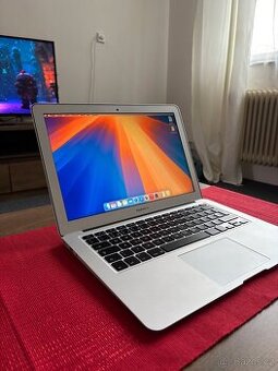 MacBook Air 13" (2017) - 128 GB SSD - málo používaný