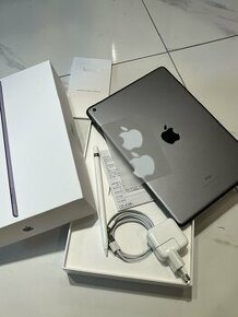 Apple iPad 7th Gen (2019) 32GB Space Gray + Apple Pencil