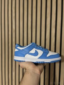 Nike Dunk Low UNC