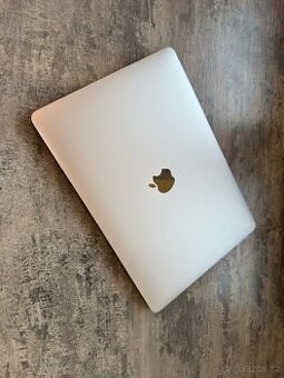 Macbook Pro 13,3” 16GB RAM M2 2022 - 1