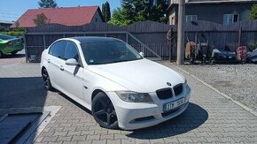 BMW e90 manuál