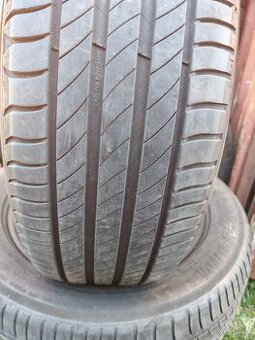 215/55/17 Michelin